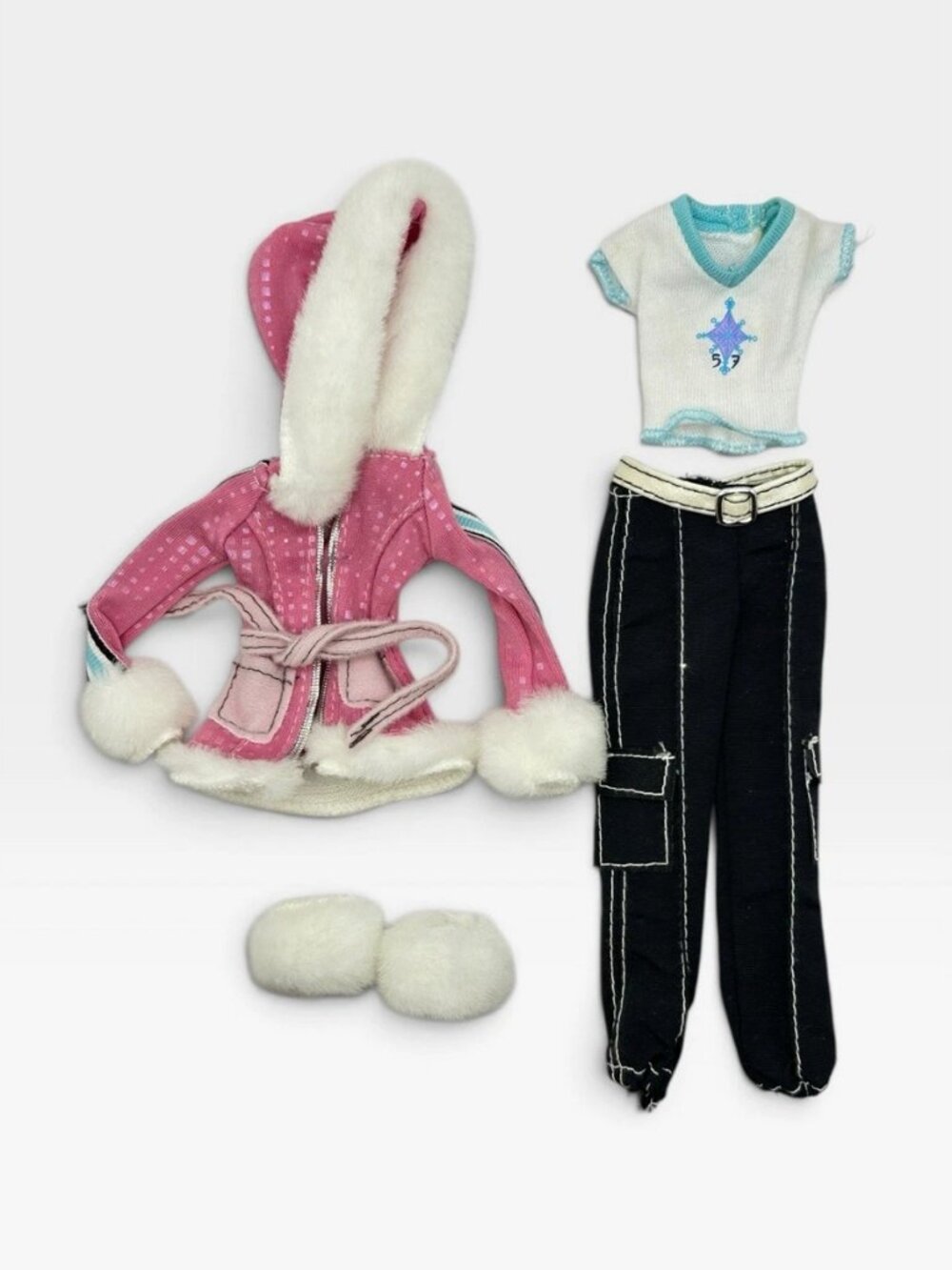 2003 Mattel Barbie ‘My Scene’ Chillin Out Nolee Winter Ski Outfit - 4pc No Doll